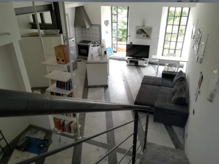 Riverside apt convenient to Lake Como and Bellagio