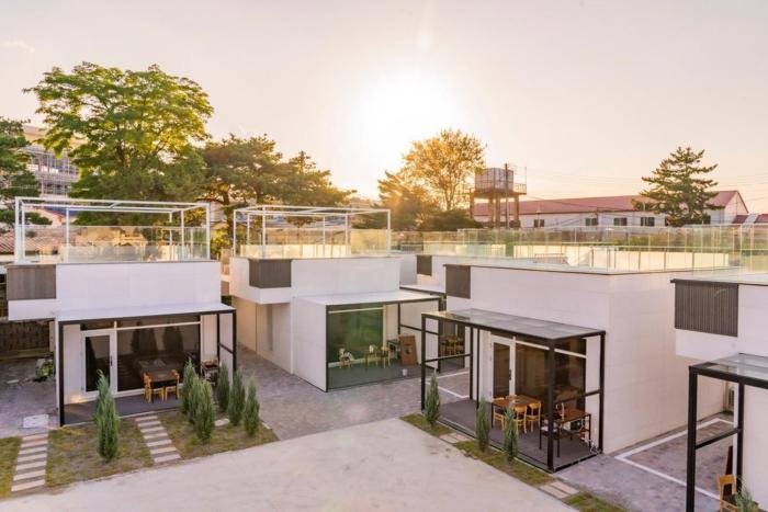 Pool Lounge Pension & Glamping