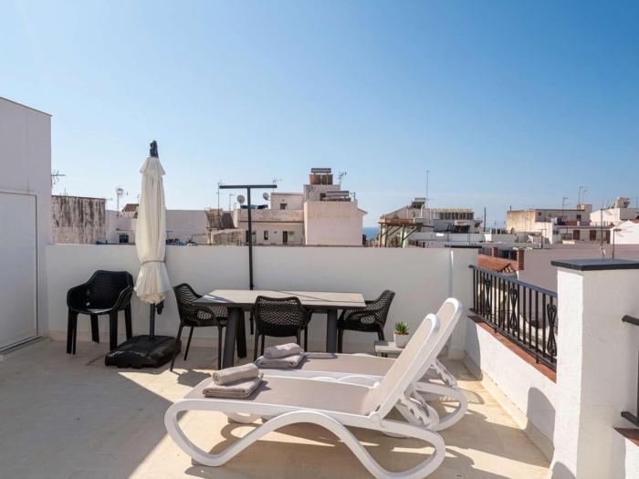 Casa Chica - Large Townhouse in Nerja Centro with Private Rooftop