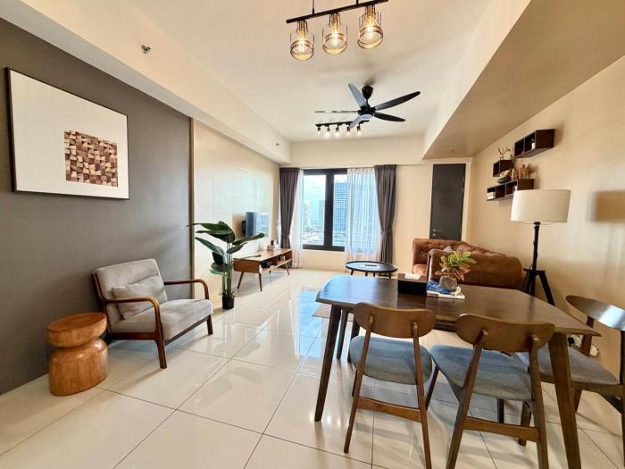 Tropicana 218 Macalister #Seaview #Modern Retro #Infinity Pool #Georgetown #7pax #3BR 2bath #1King 2Queen 1Single #Quality well maintained #Private host