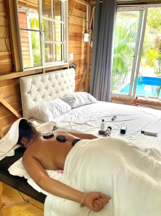 rustic cabin with private pool