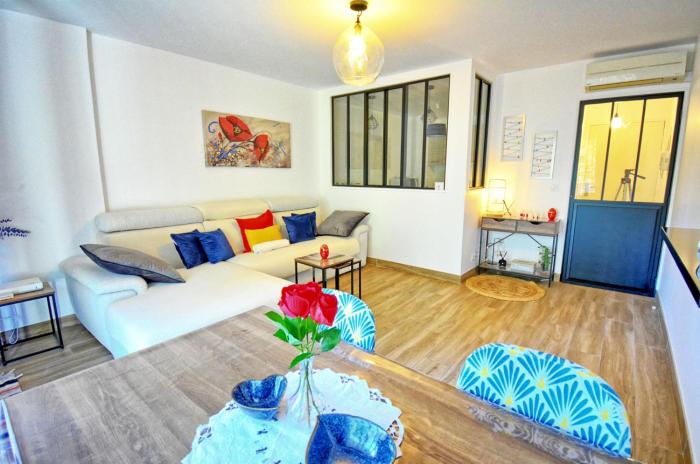 Appartement climatisé avec terrasse et parking - proche Cannes