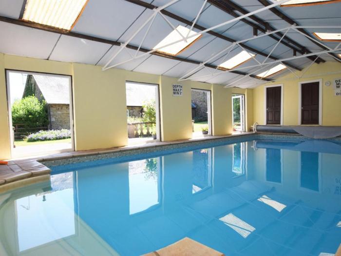 3 Bed in Abergavenny oc-90233