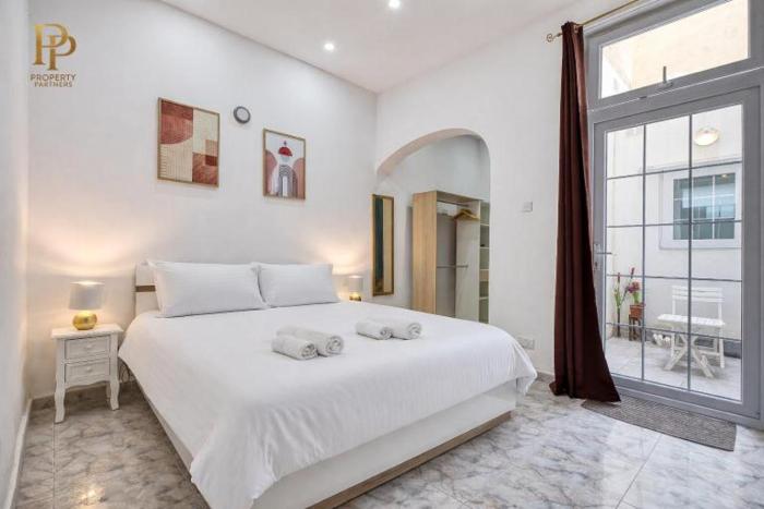 Coastal Maisonette in Marsaskala Steps to Sea