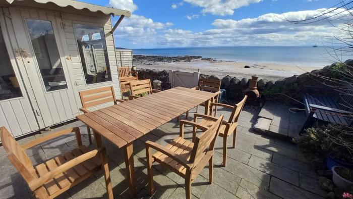 Beachhaven116, beachside holiday home in Lower Largo, Fife
