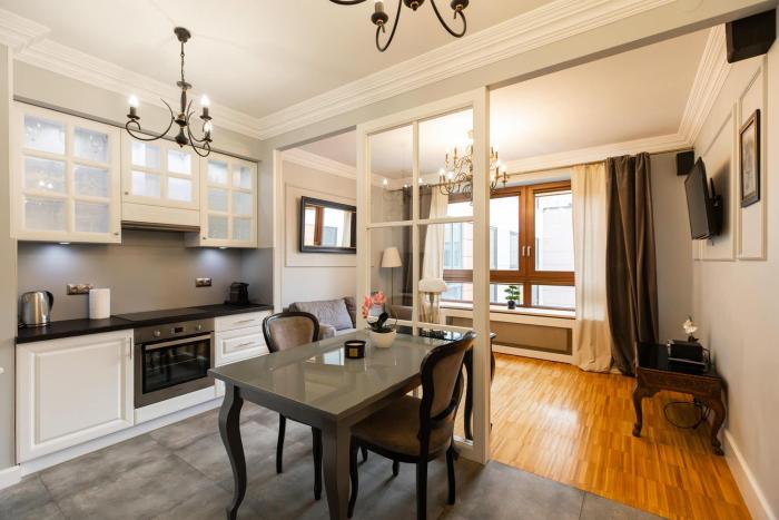 AApartments-Ideal City Center Location