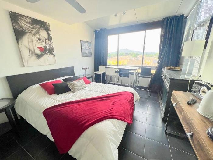 Studio 315, Port Vénus au village naturiste