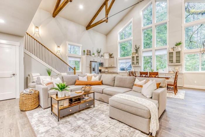 Inviting home with fireplace sauna full kitchen & W&D