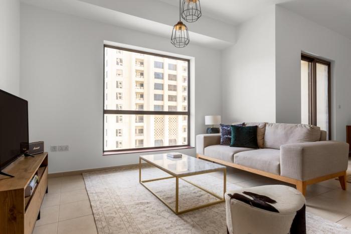 Blueground JBR Sea View pool gym DXB-596