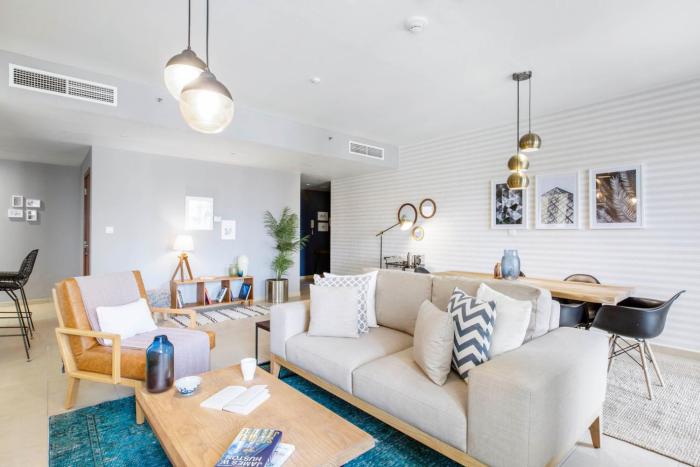 Blueground JBR pool gym DXB-202