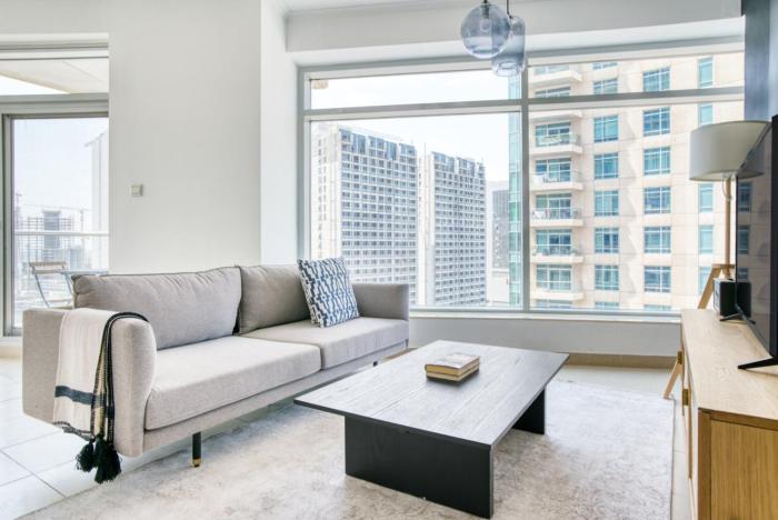 Blueground Burj Views elevator pool gym DXB-803