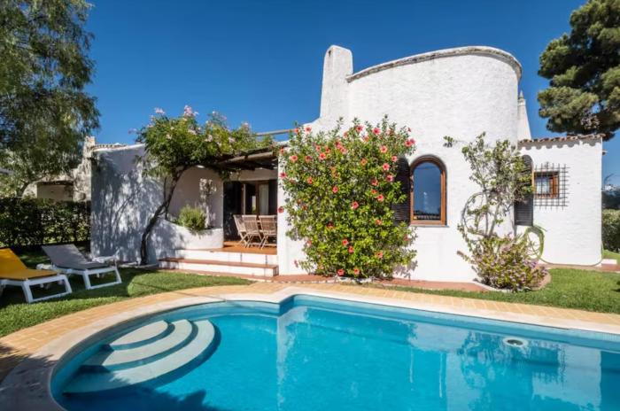 Villa w private pool, terrace and panoramic views