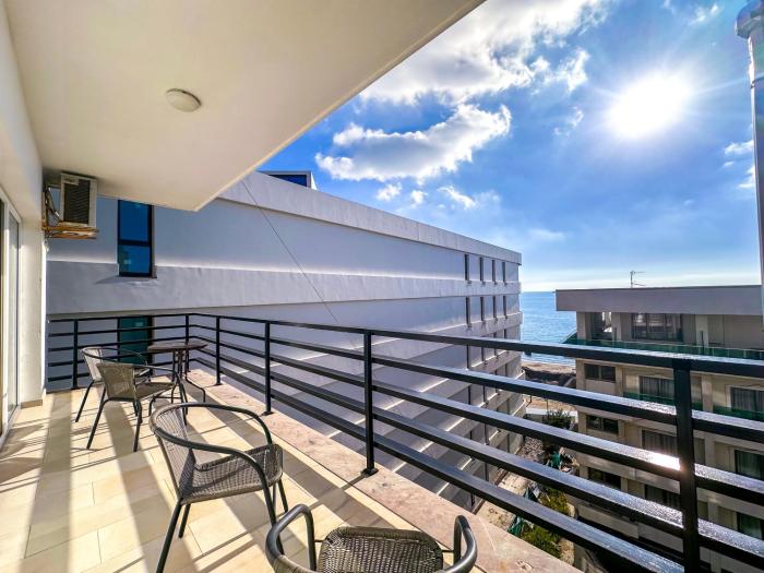 208 Lumina Shores Apartment