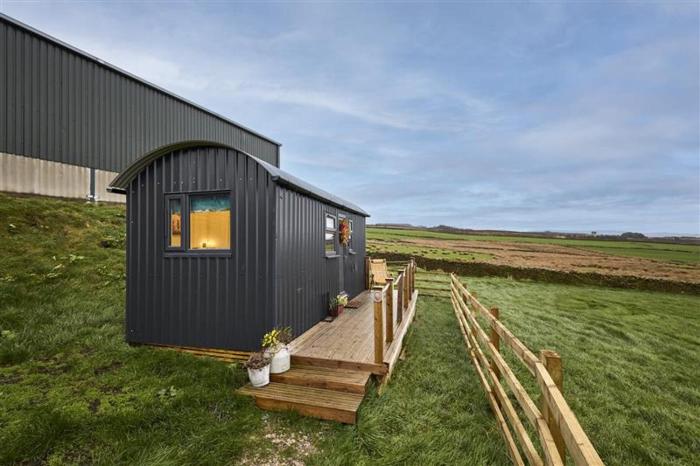 Host & Stay - Swallows Nest