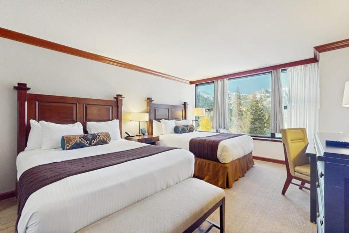 Lovely Ski-in-ski-out condo at Squaw Creek with stunning valley & mountain view