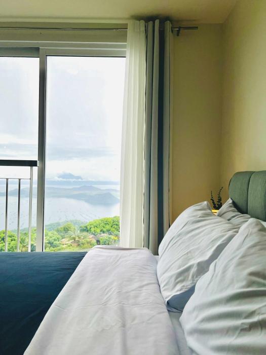 Ginahawa Staycation - Wind Residences SMDC