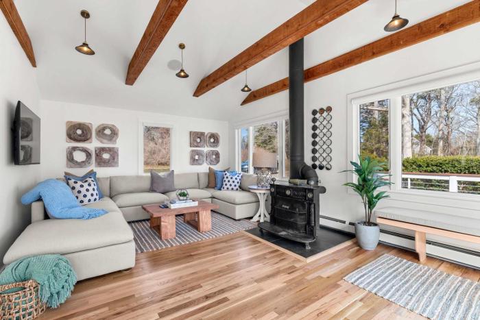 Waterfront Oasis with Game Room Newly Renovated