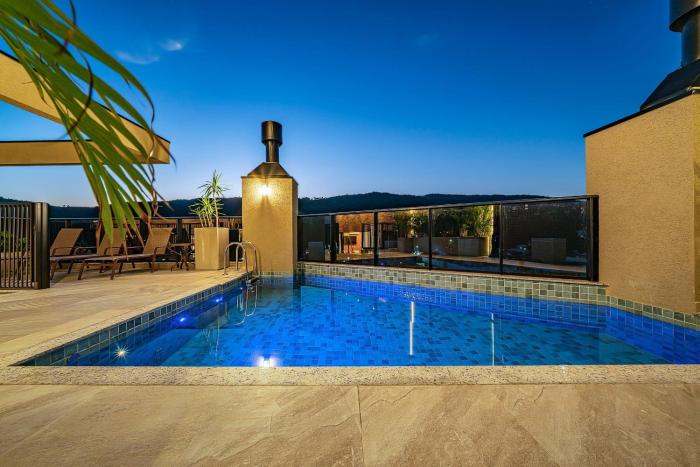 Aluguel Apto c Piscina no Terraço - Bombinhas
