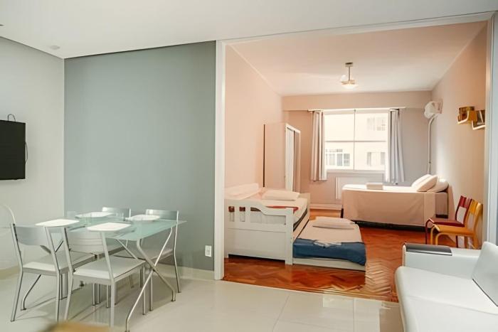 Apartamento confortável na quadra da praia