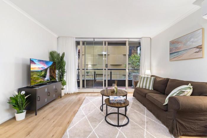 Evi-3B2B Free Parking! Walk to Casino! Sleeps 8!