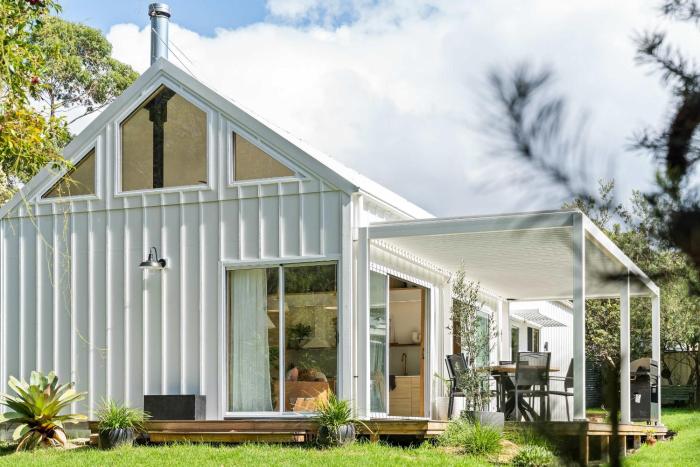 Pretty Beach Barn