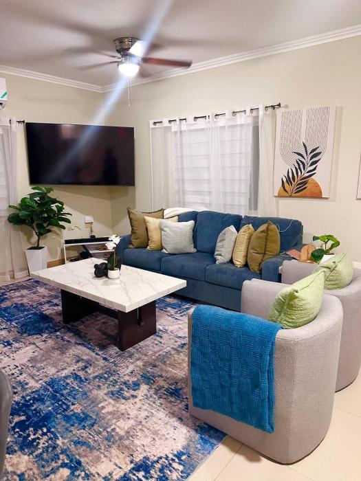 Island VYB Luxe Villa Ochi Rios With SOLAR system