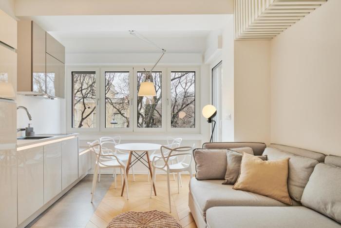 Vibrant downtown studio with balcony