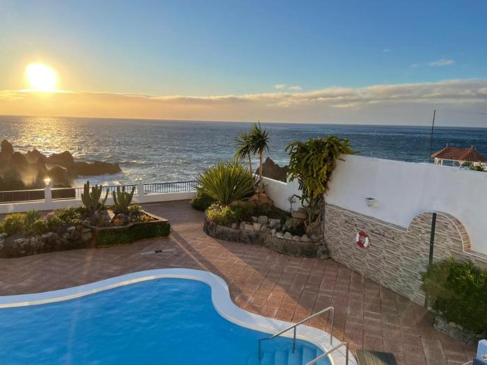 Villa Atlantis - Luxury Oceanfront Villa - Next to the Beach