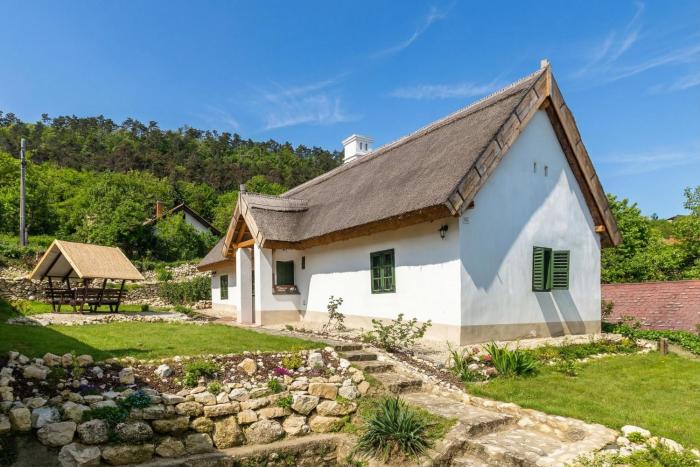 Klementinas Guest House - Happy Rentals