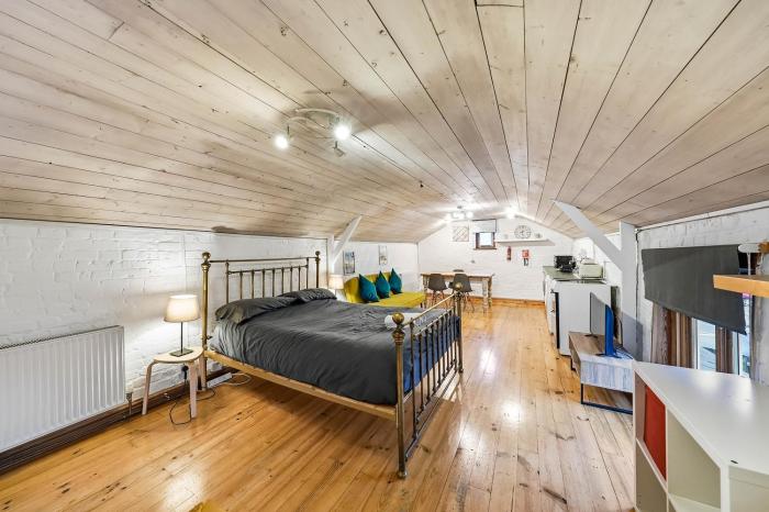 Lee Valley Lodge Upper Floor