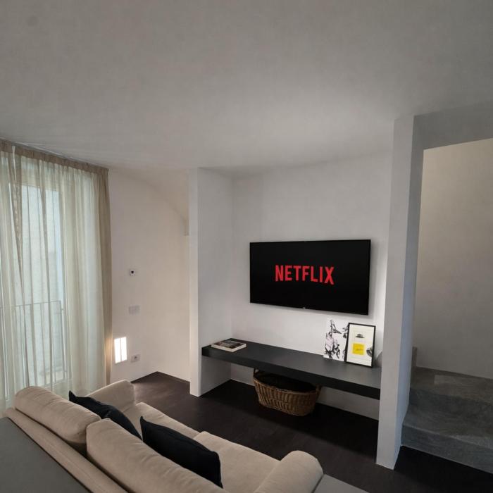 R Platano House