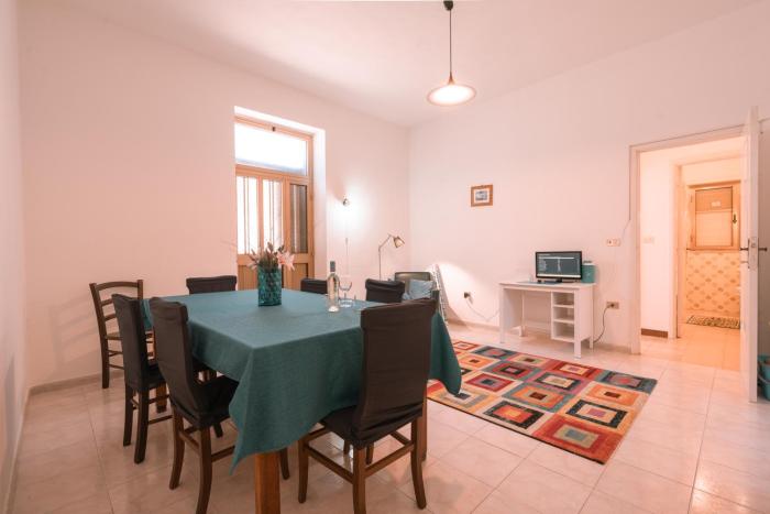 Central in Santa lucia 2BR-1BA