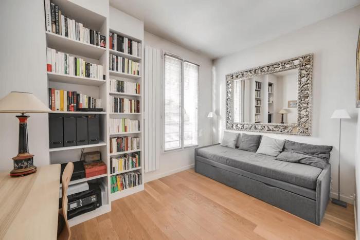 100m apt with terrace in St-Cloud