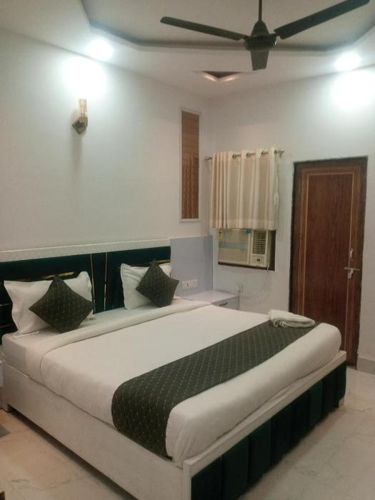 Hotel Devi inn