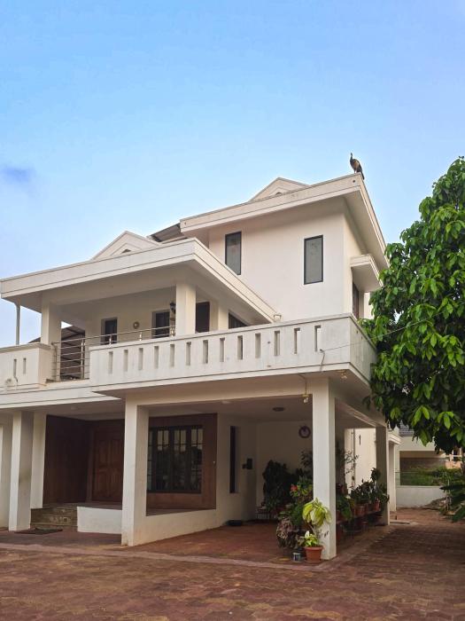 Private 4BHK Villa - Chris Homestay by UrbanEase