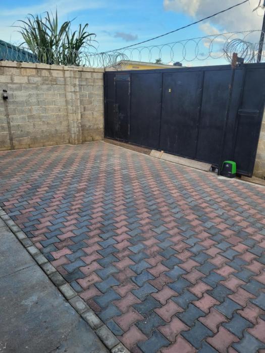 Cozy corner apartment