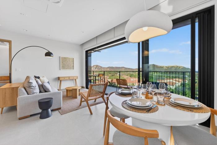 2BR Balcony Ocean View + Beach Club in Playas del Coco | Naumi N434