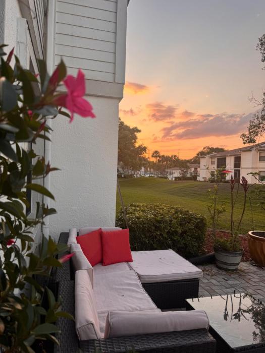 2B2B Heated Pool Cozy Condo