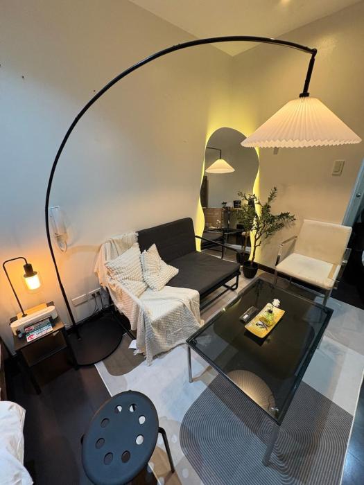 Ashen & Oak Homestay - Gramercy Residences