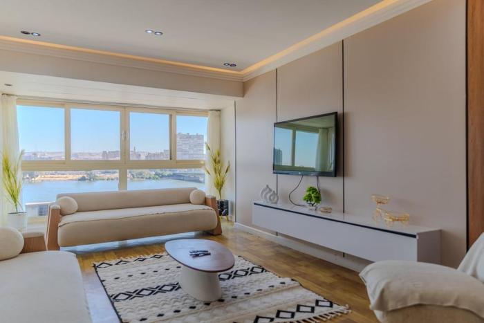 Relaxing Nile Views and Prime Cairo Location