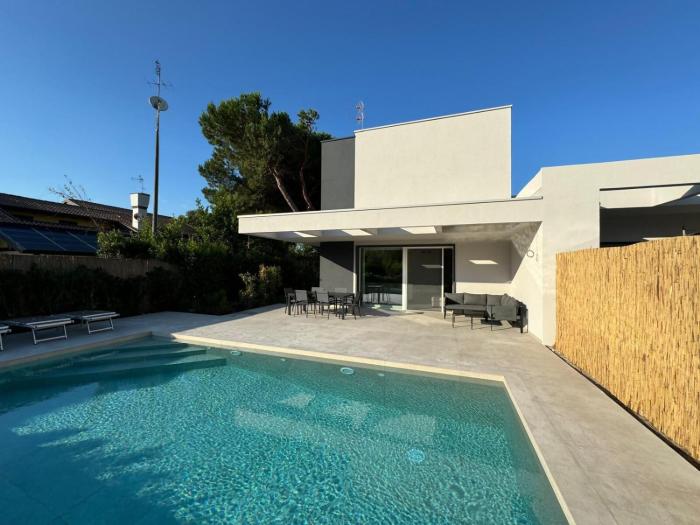 Albarella villa con piscina zona centrale