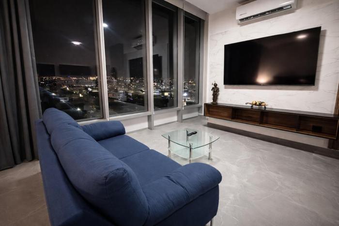 Luxury Loft with Great View,CAS,Government Area
