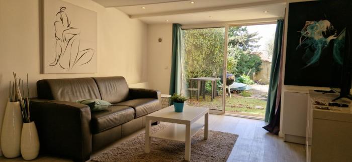Oasis avec Jardin privé Proche commerce Récent
