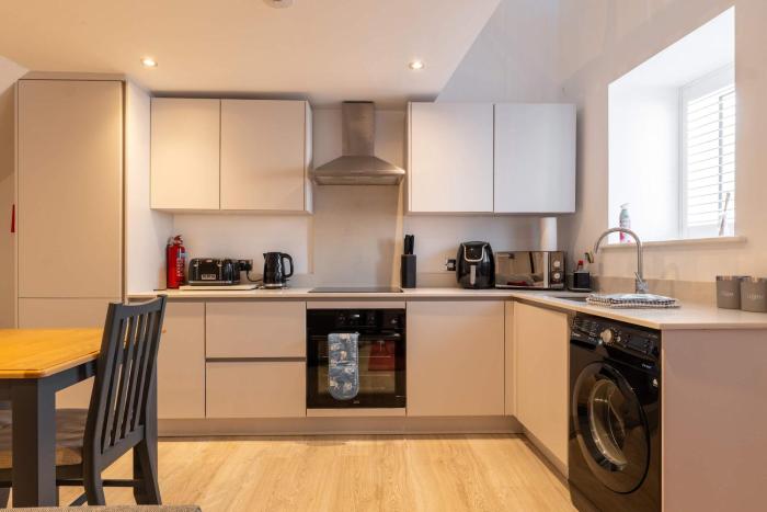 Cosy 1 bed close to Chester parking