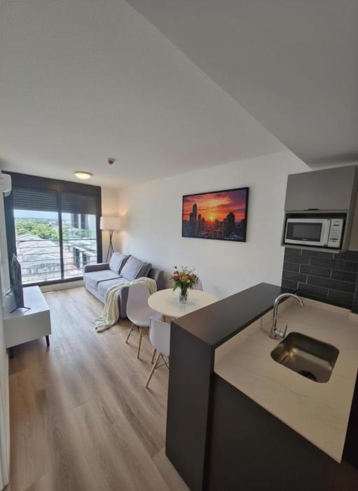 Moderno en Tres Cruces con garaje