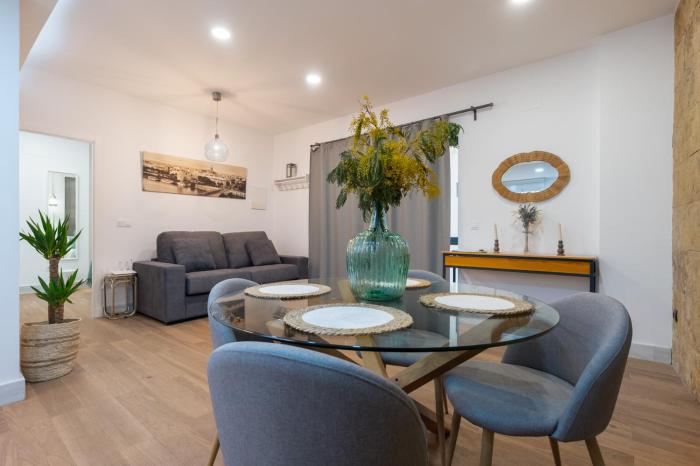 New 1BR2BA next to Gitanos church - private entry