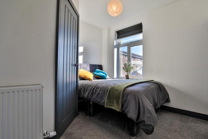 Marlor House, Denton, Free Parking