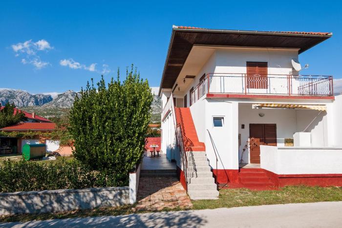 Apartments with parking space Seline, Paklenica - 25432