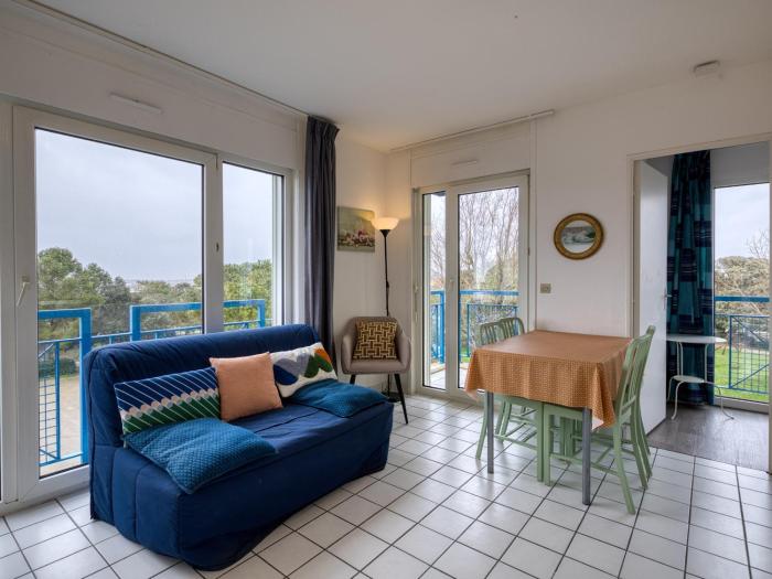 Châtelaillon-Plage : T2 panoramique sur la mer pour 2 avec piscine - FR-1-258-185