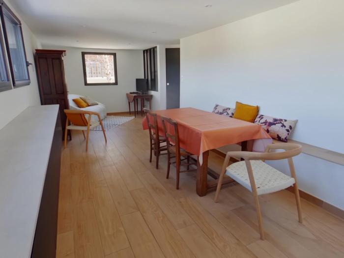 Appartement lumineux avec terrasse - 2 pers. - FR-1-834-25